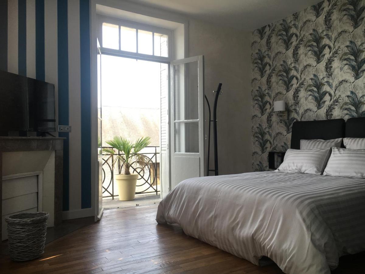 Bed and Breakfast Les Roches Bleues Uzerche Exterior foto